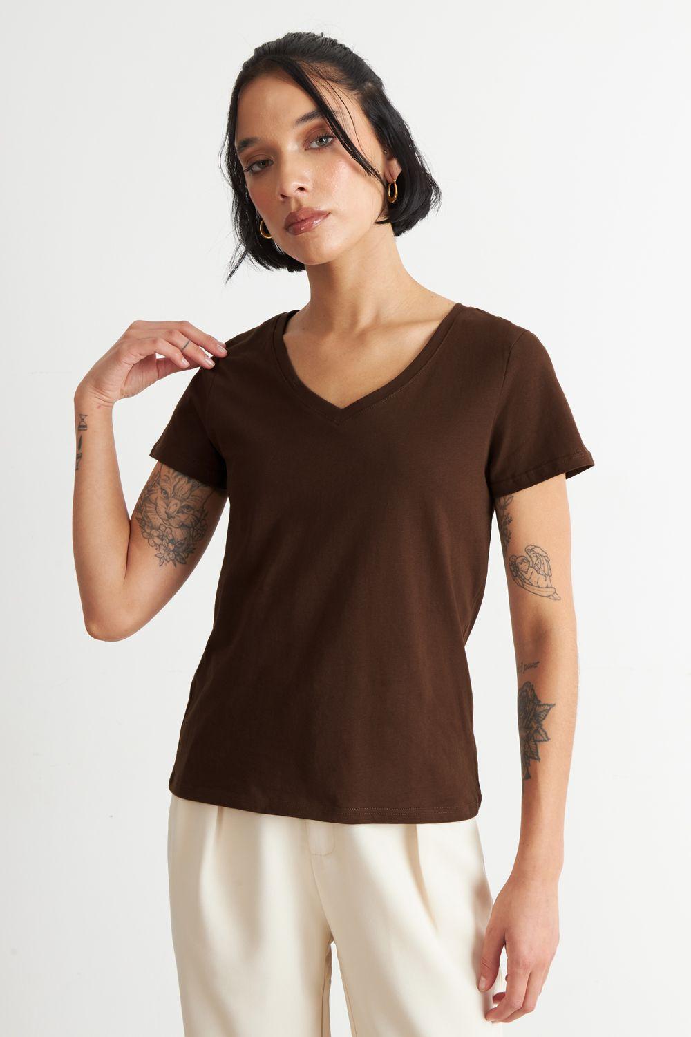 Polera Escote en V Básica Café Nicopoly-4