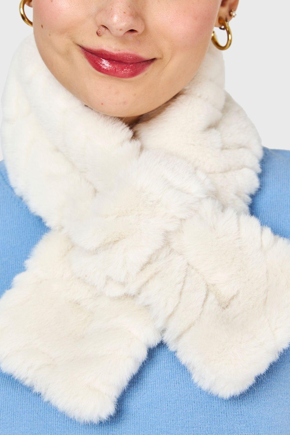Cuello Tipo Piel Blanco Invierno Nicopoly-3