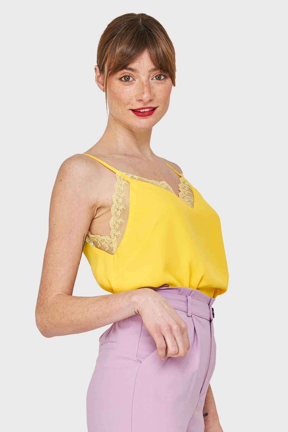 Blusa Escote V Encaje Amarillo Nicopoly-2