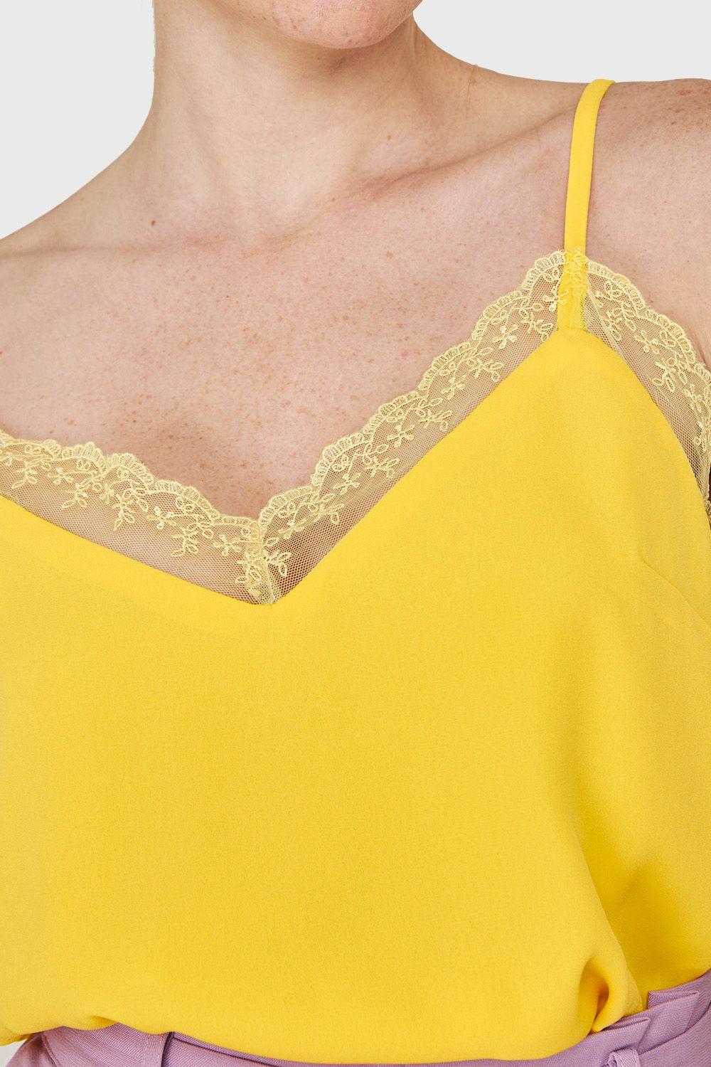 Blusa Escote V Encaje Amarillo Nicopoly-5