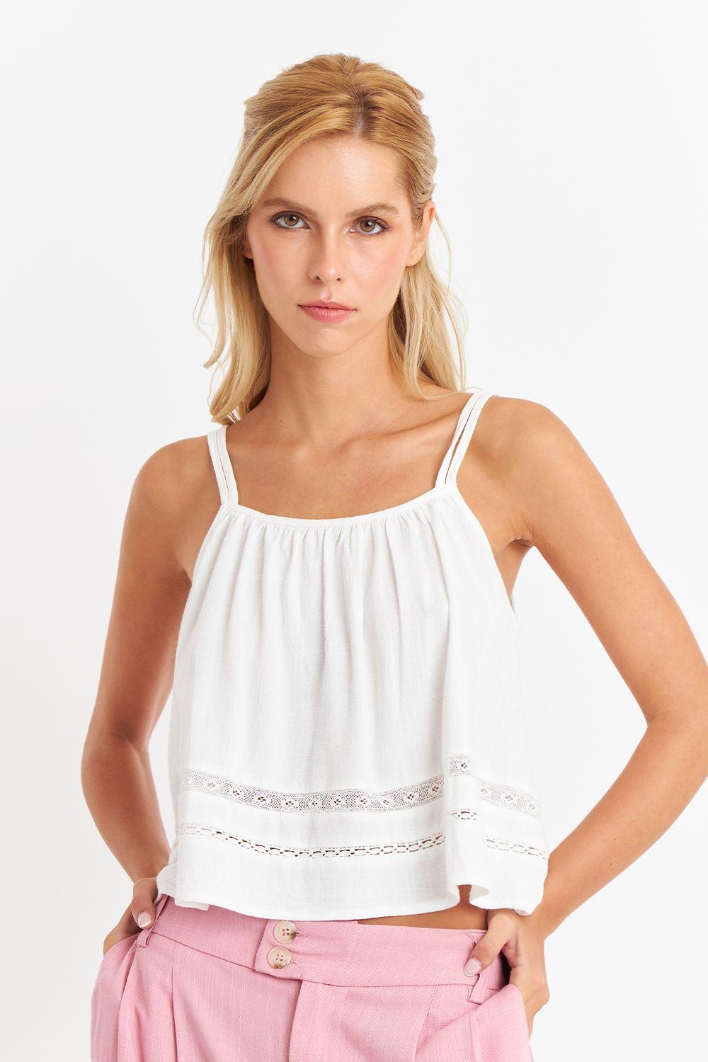 Polera Blanca Detalle de Encaje Nicopoly-4