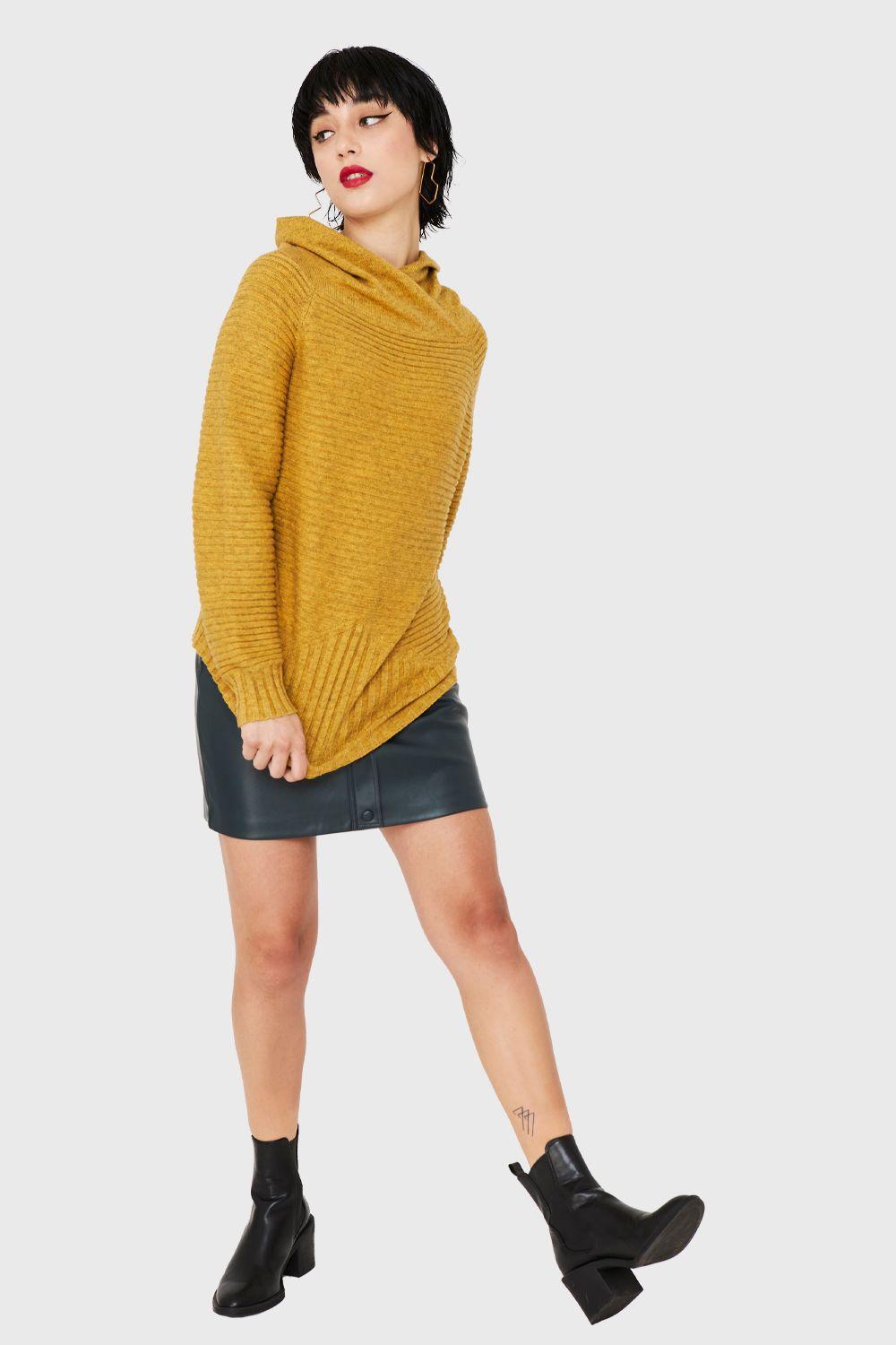 Sweater Acanalado Cuello Tortuga Mostaza Nicopoly-1