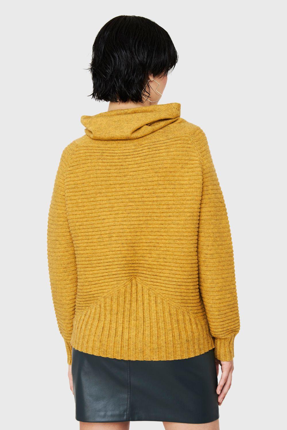 Sweater Acanalado Cuello Tortuga Mostaza Nicopoly-3