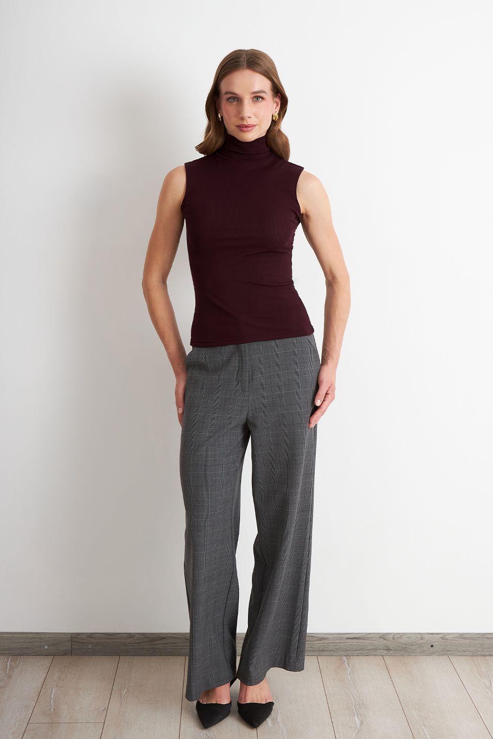 Polera Malla Cuello Alto Burdeo Nicopoly-1