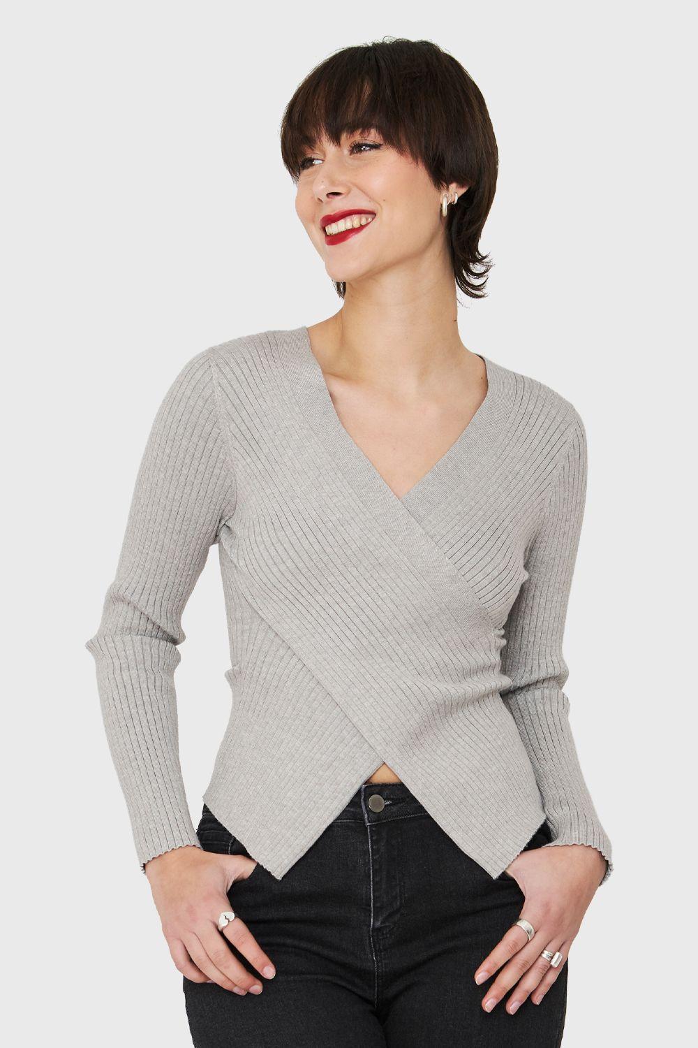 Polera Acanalada Escote Cruzado Gris Claro Nicopoly-4