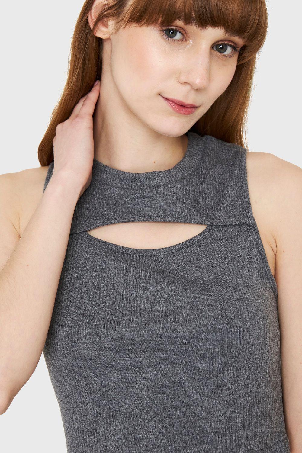 Polera Crop Top Cut Out Gris Nicopoly-5