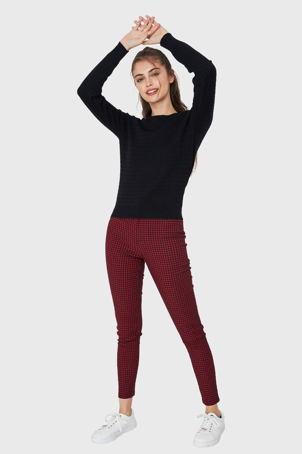 Sweater Punto Fino Cadenetas Negro Nicopoly-1