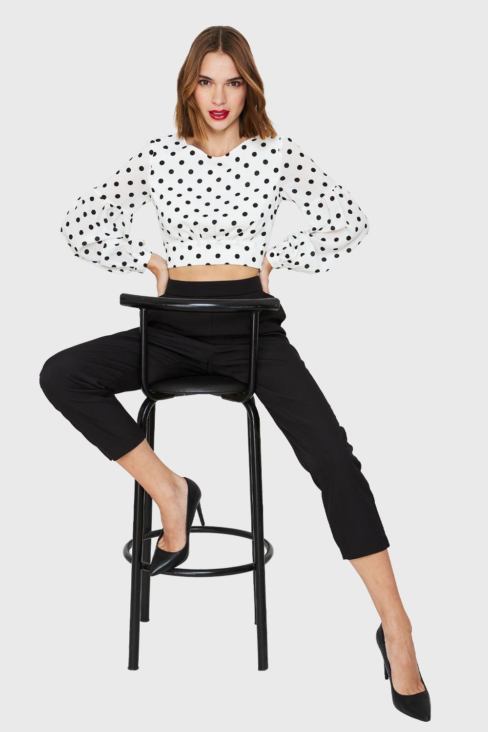 Blusa Crop Lunares Lazo Blanco Nicopoly-4