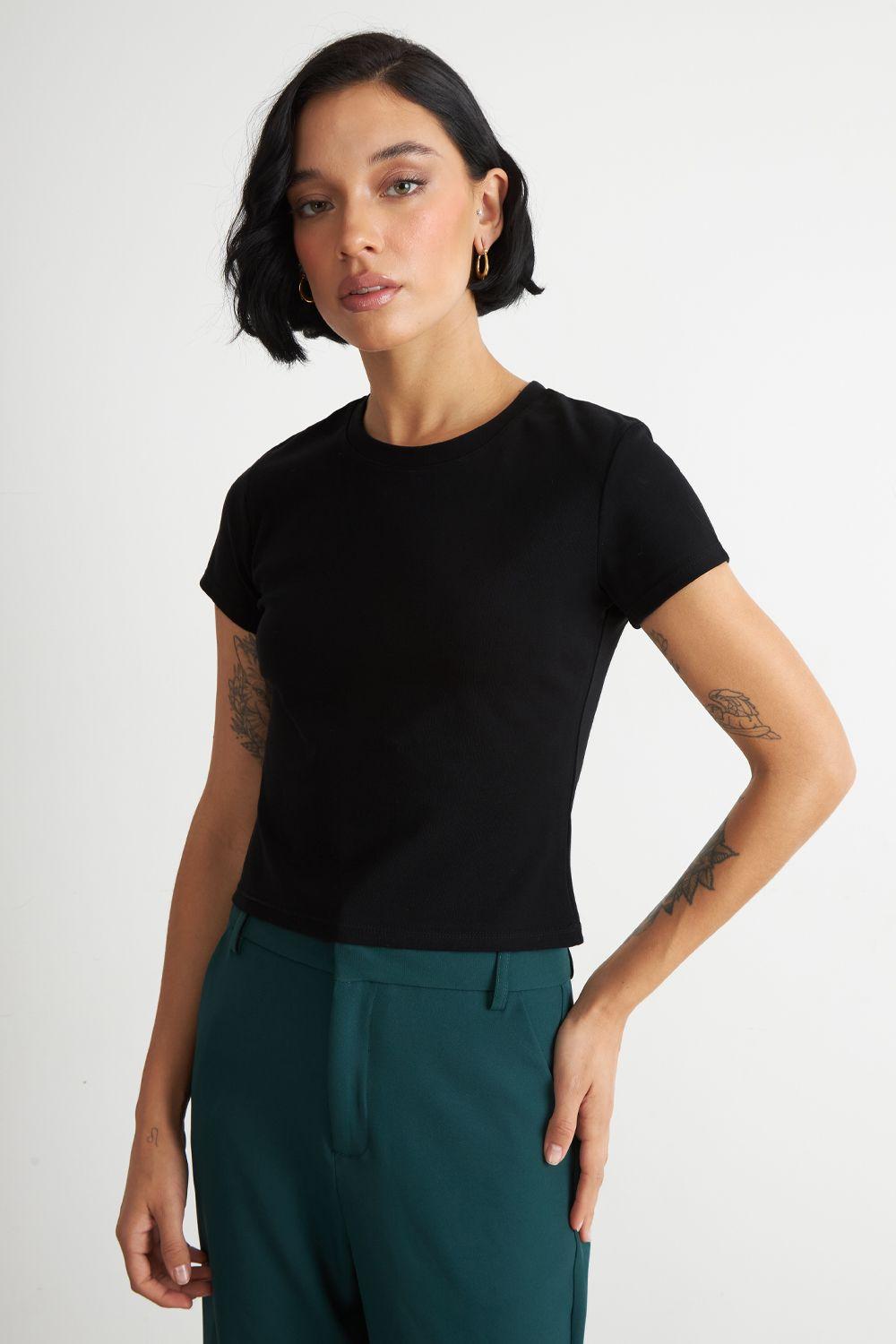 Polera Manga Corta Básica Negro Nicopoly-4