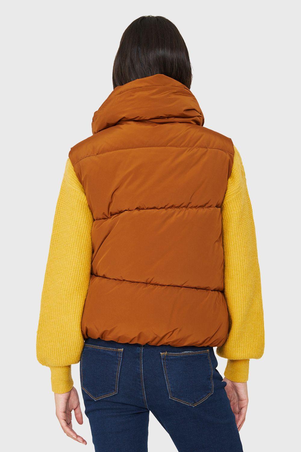 Parka Sin Mangas Imán Cuello Café Nicopoly-3