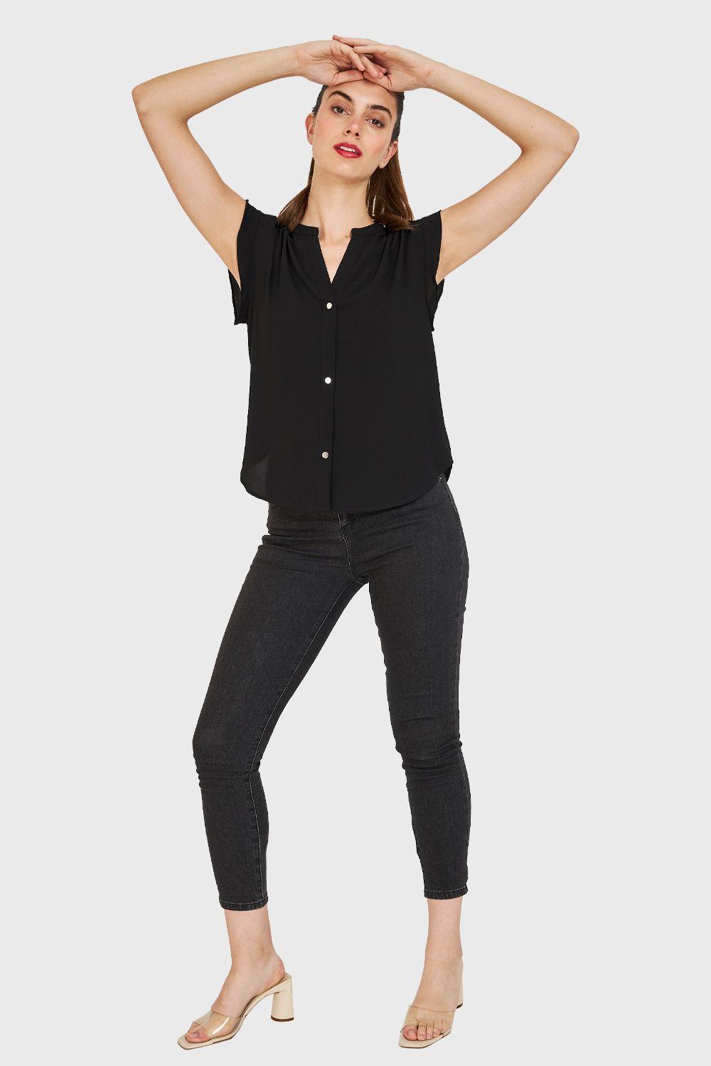 Blusa Vuelos Hombros Negro Nicopoly-1