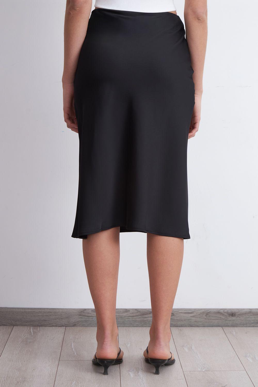 Falda Tipo Satín Negro Nicopoly-3