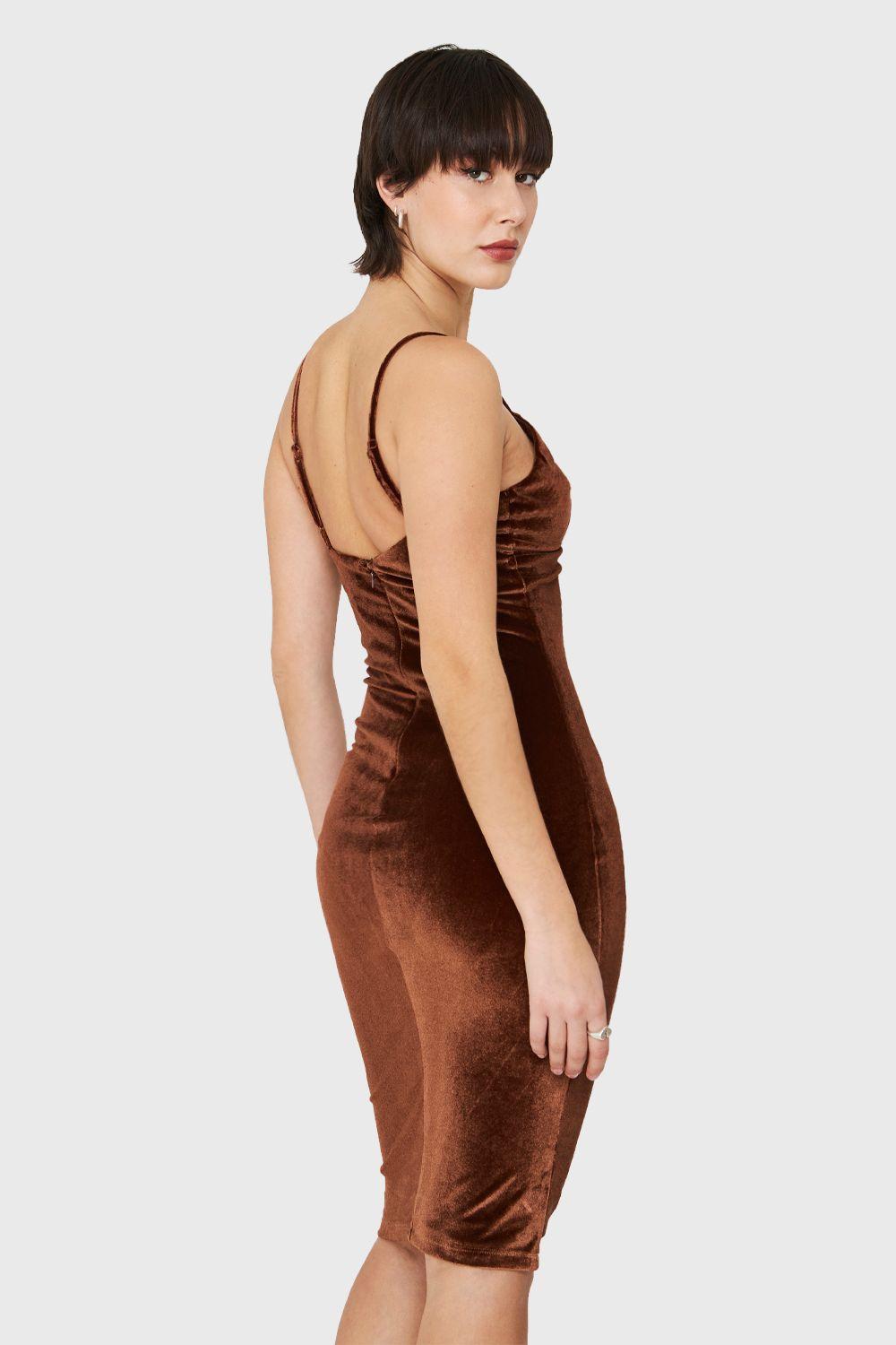 Vestido Plush Midi Café Nicopoly-3