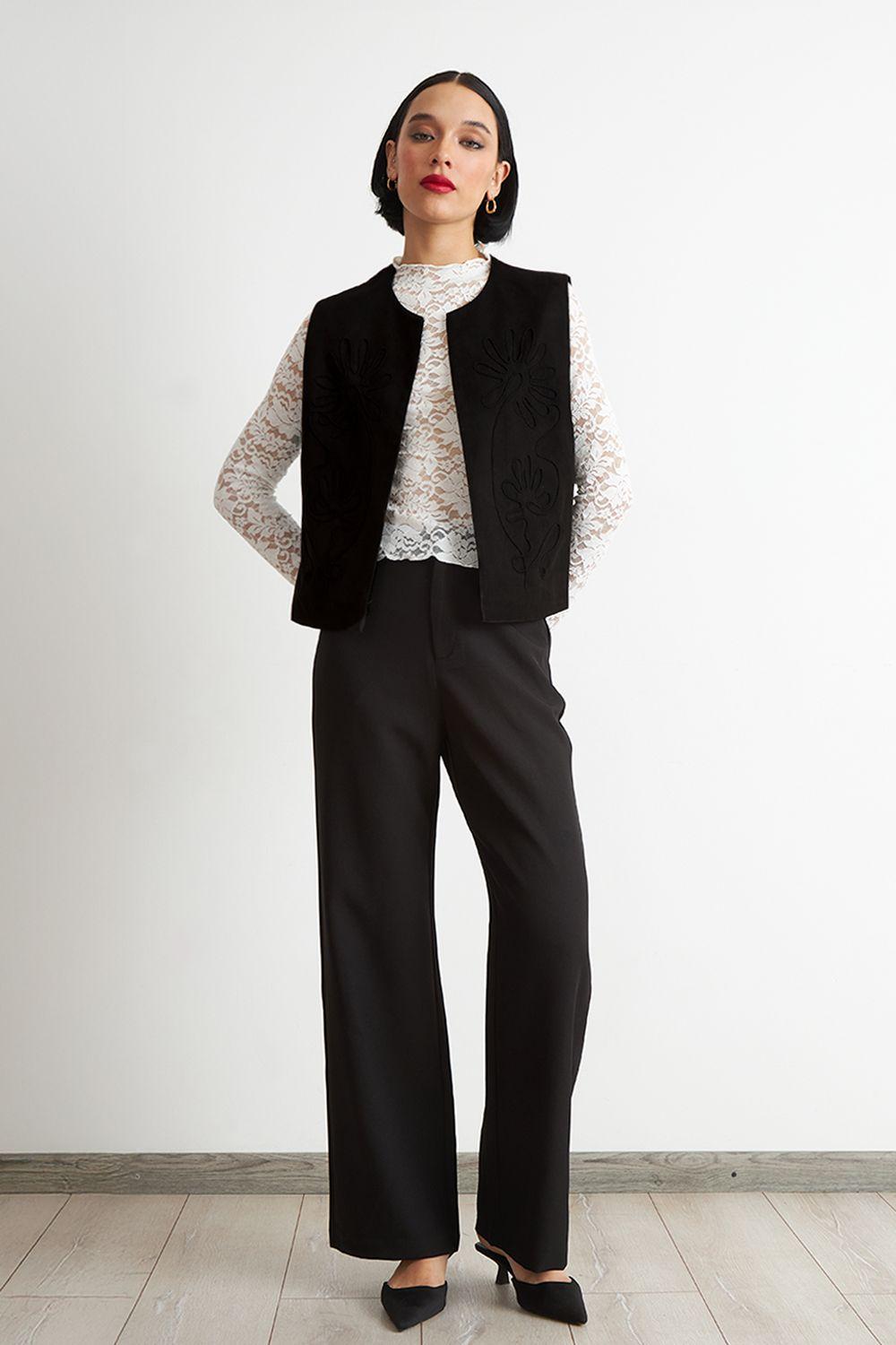 Vest Tipo Gamuza Bordado Negro Nicopoly-1