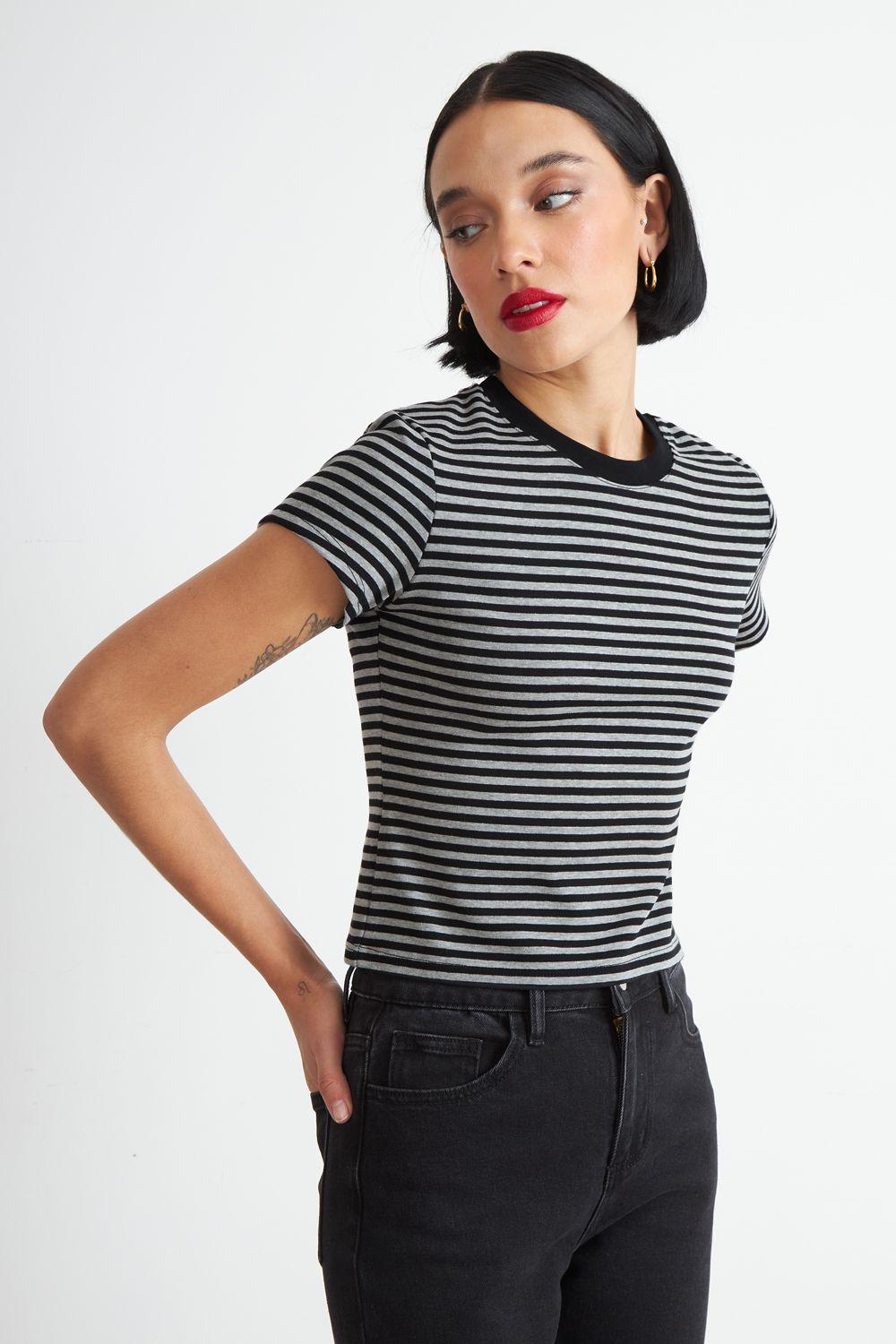 Polera Básica Cuello Redondo Líneas Grafito Nicopoly-2