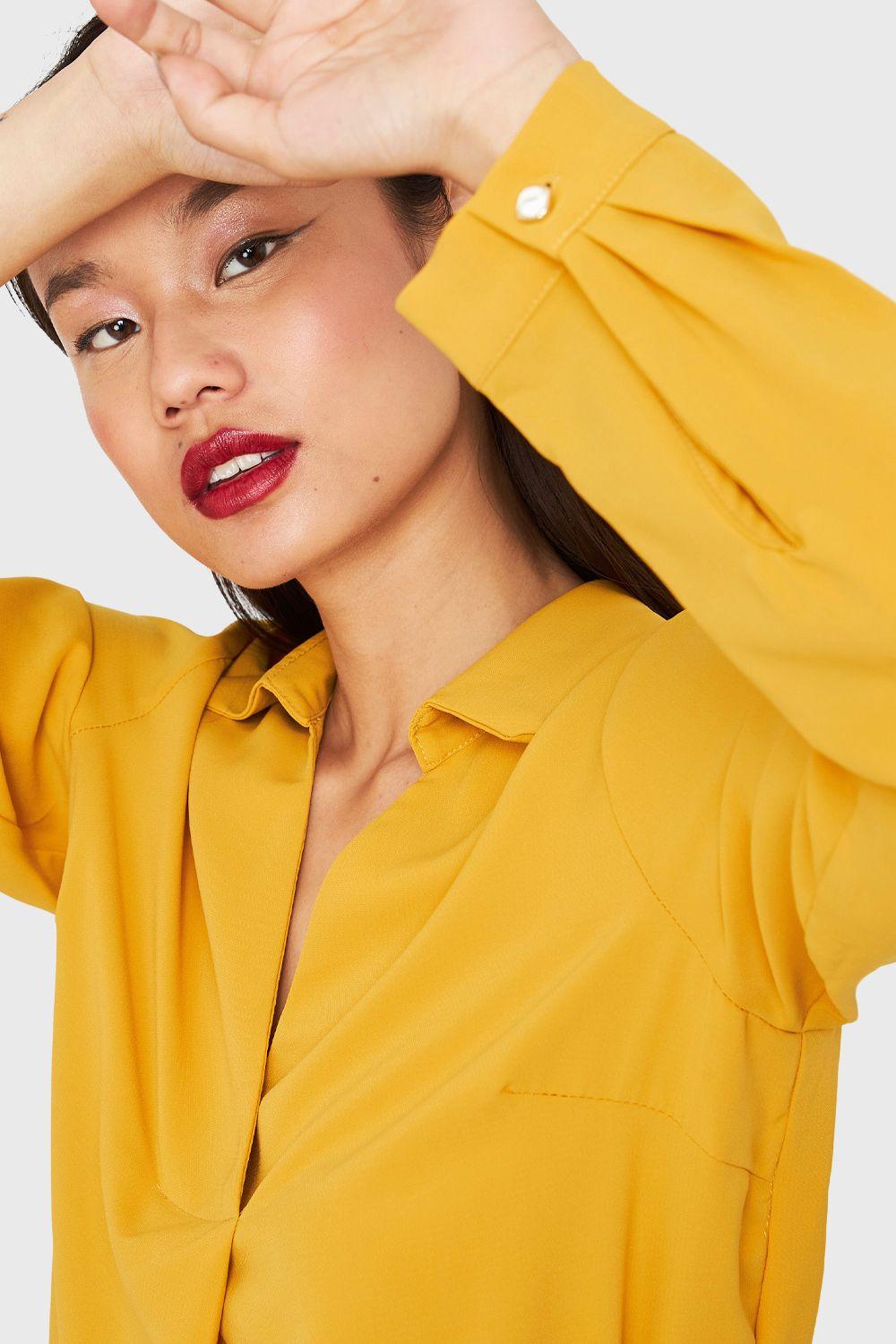 Blusa Cuello Camisero Escote V Amarillo Nicopoly-5