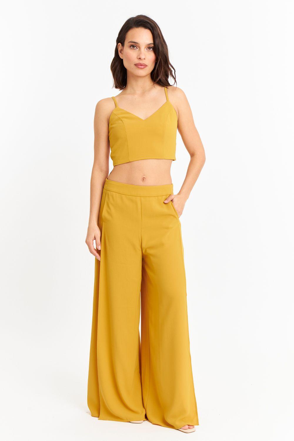 Crop Top Espalda Elasticada Mostaza Nicopoly-1