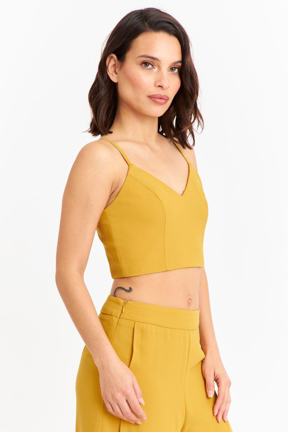 Crop Top Espalda Elasticada Mostaza Nicopoly-2