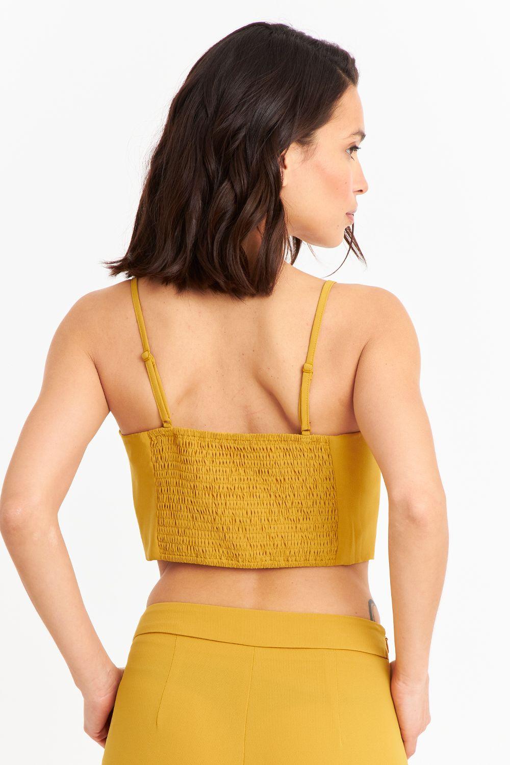 Crop Top Espalda Elasticada Mostaza Nicopoly-3