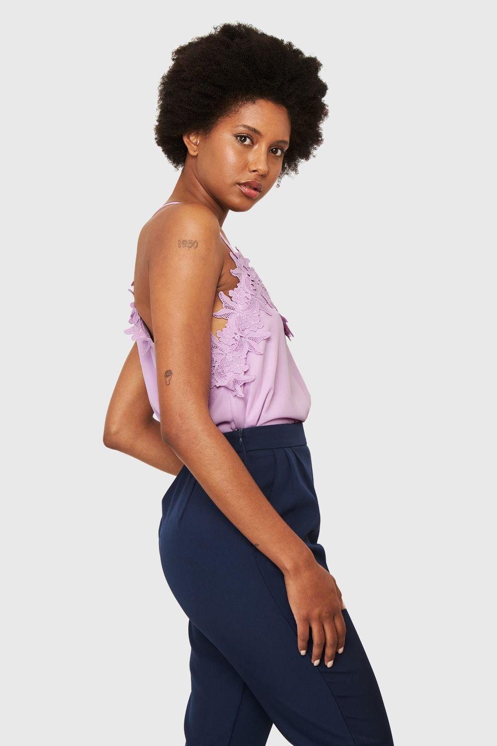 Blusa Escote Flores Lila Nicopoly-2