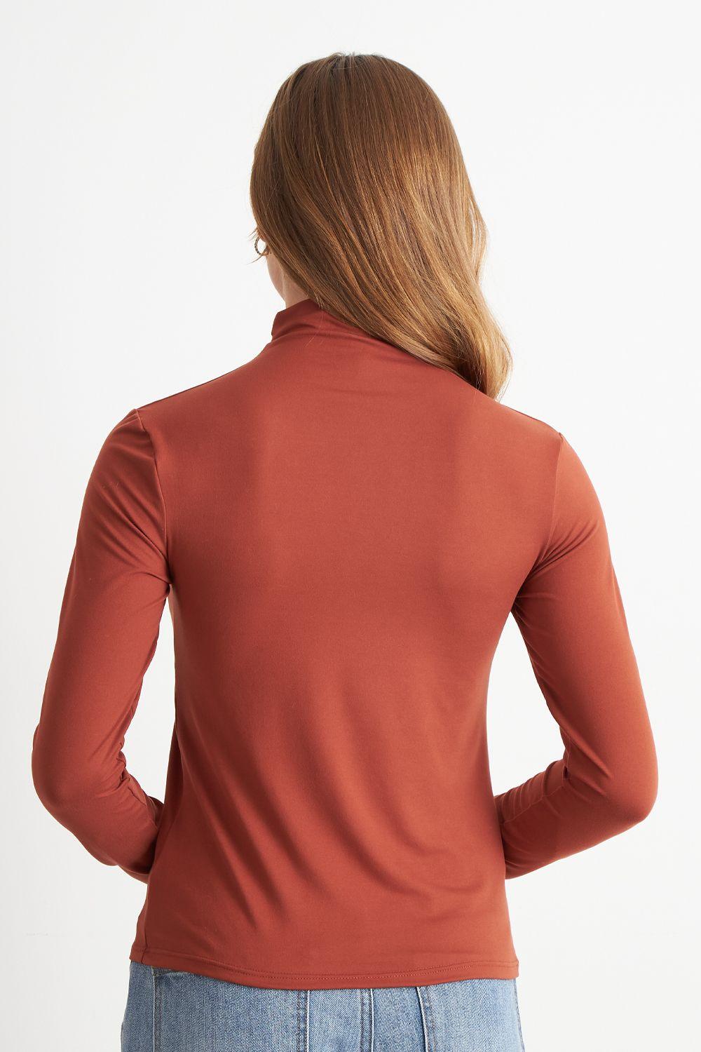 Polera Manga Larga Cuello Alto Óxido Nicopoly-3