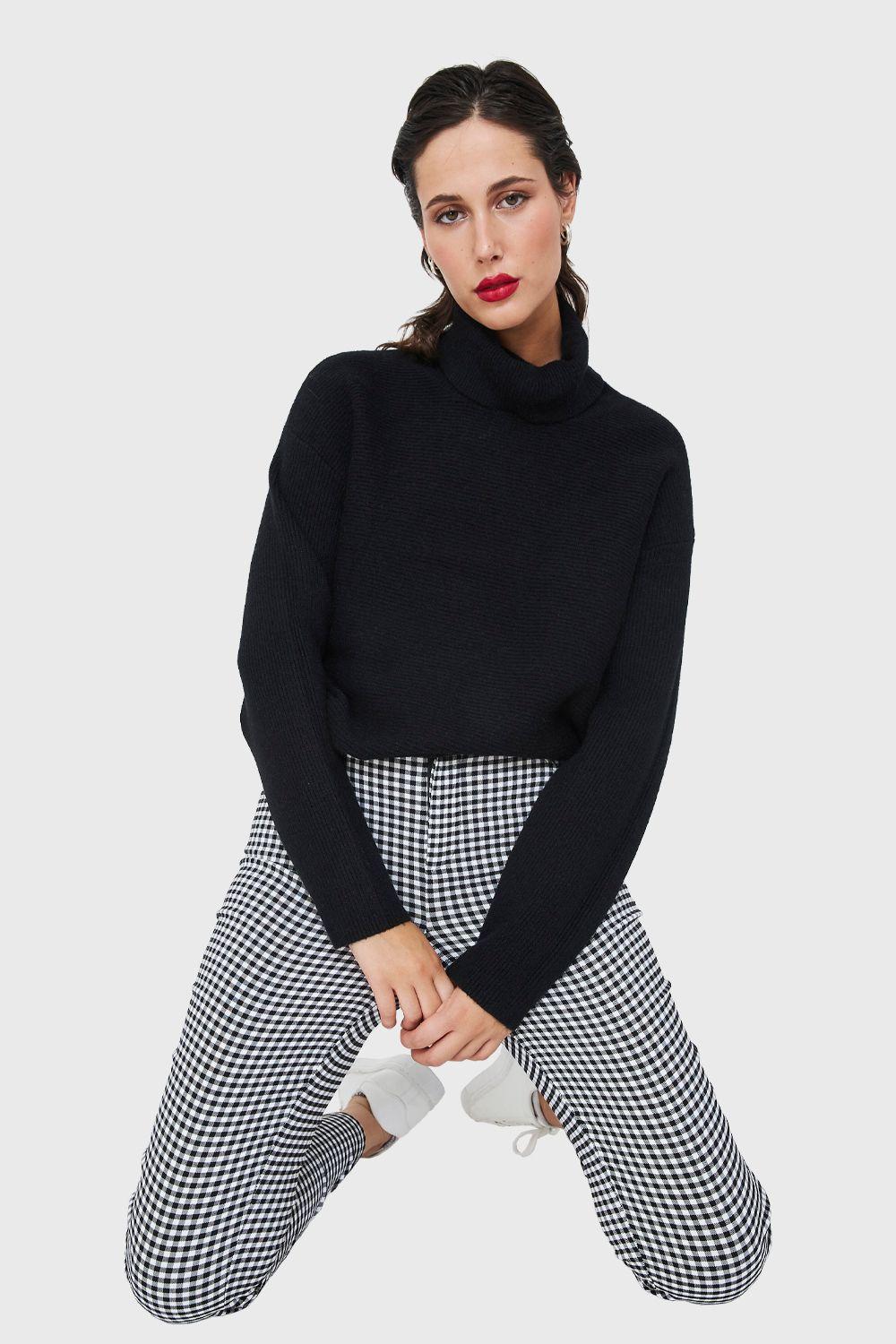 Sweater Cuello Beatle Acanalado Negro Nicopoly-0