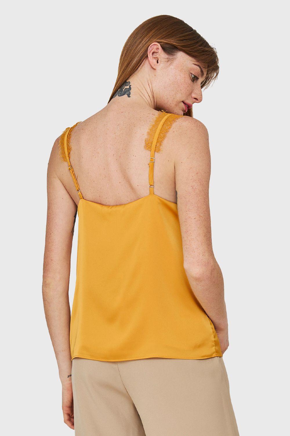 Blusa Satín Encaje Tirante Ancho Mostaza Nicopoly-3