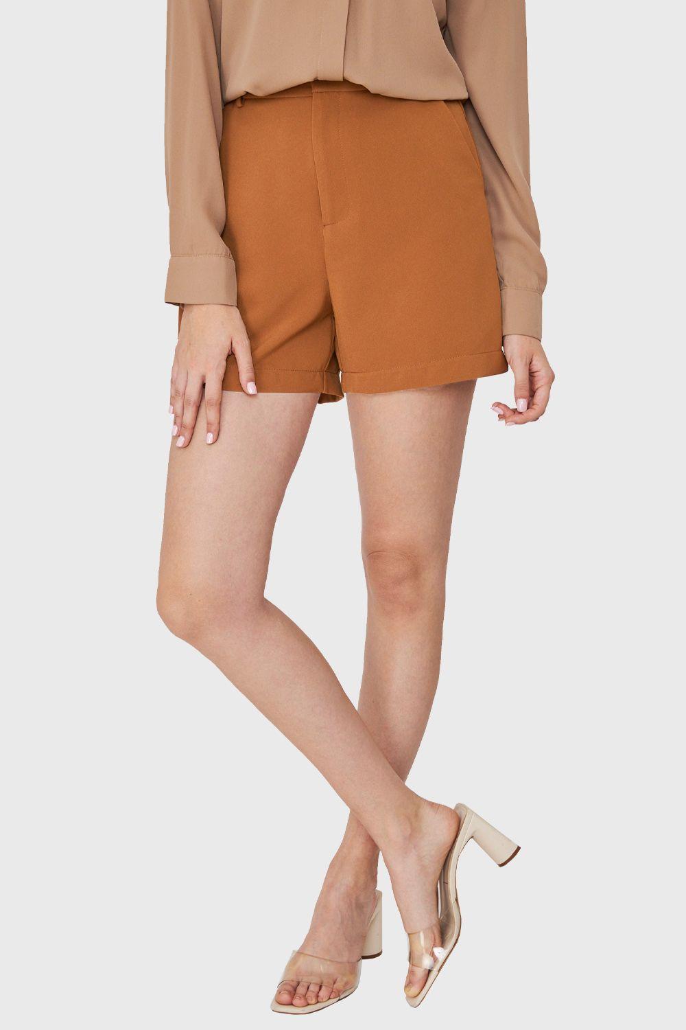 Short Básico Formal Camel Nicopoly-0