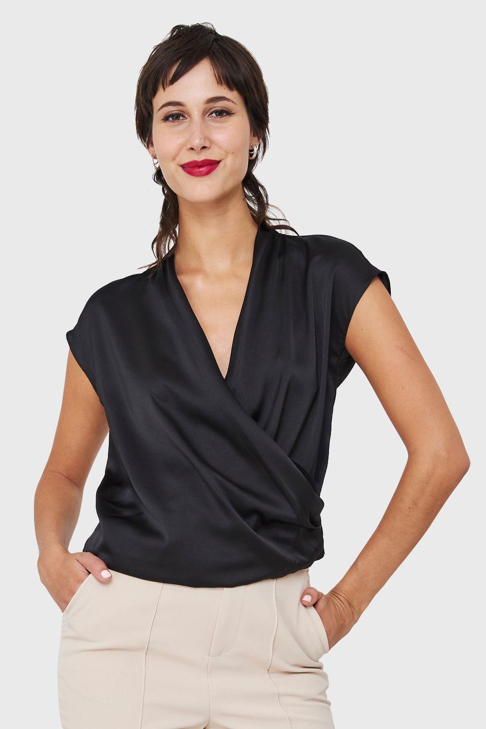 Blusa Efecto Cruzado Tipo Satín Negro Nicopoly-4