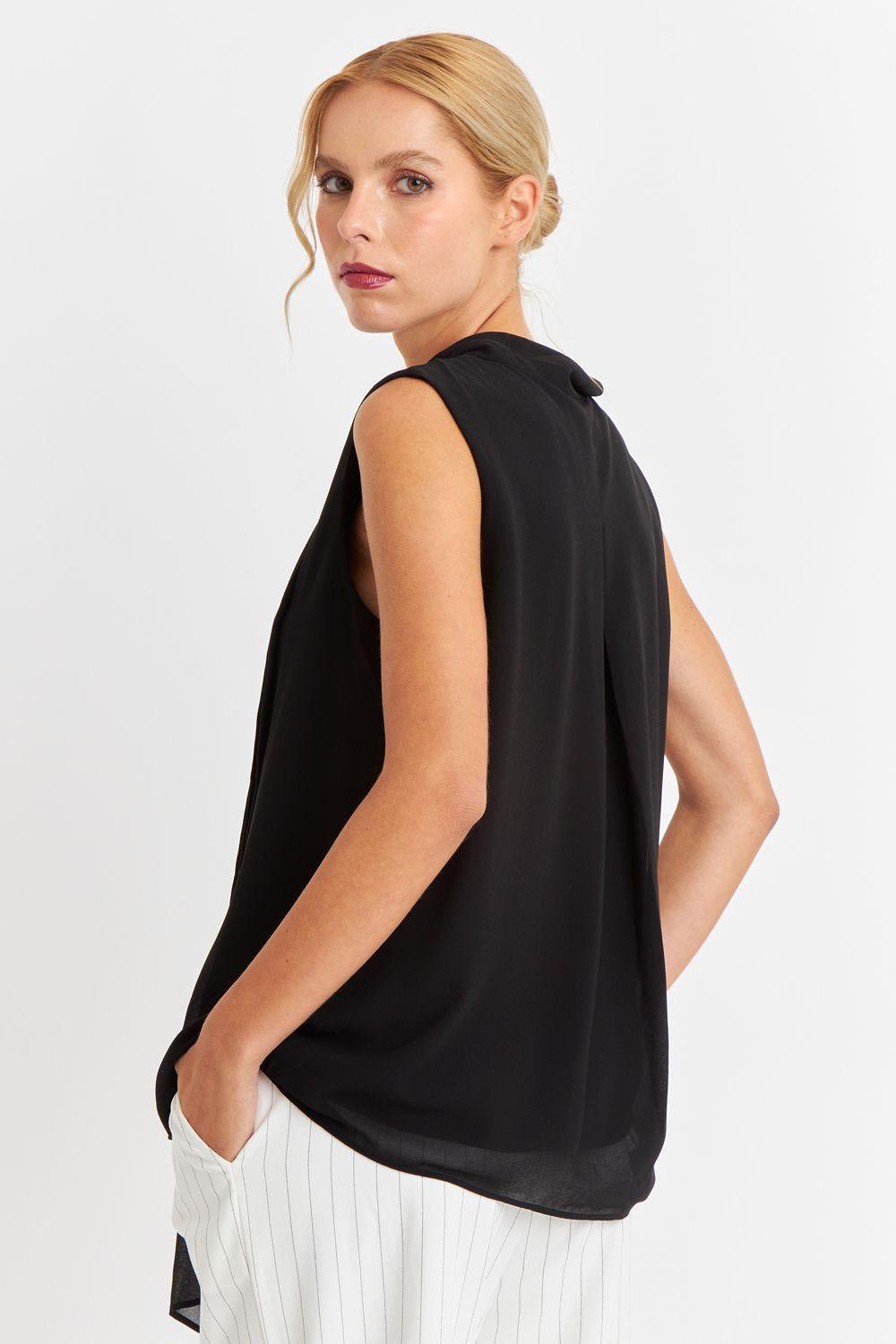 Blusa Cuello Tipo Corbata Negro Nicopoly-3