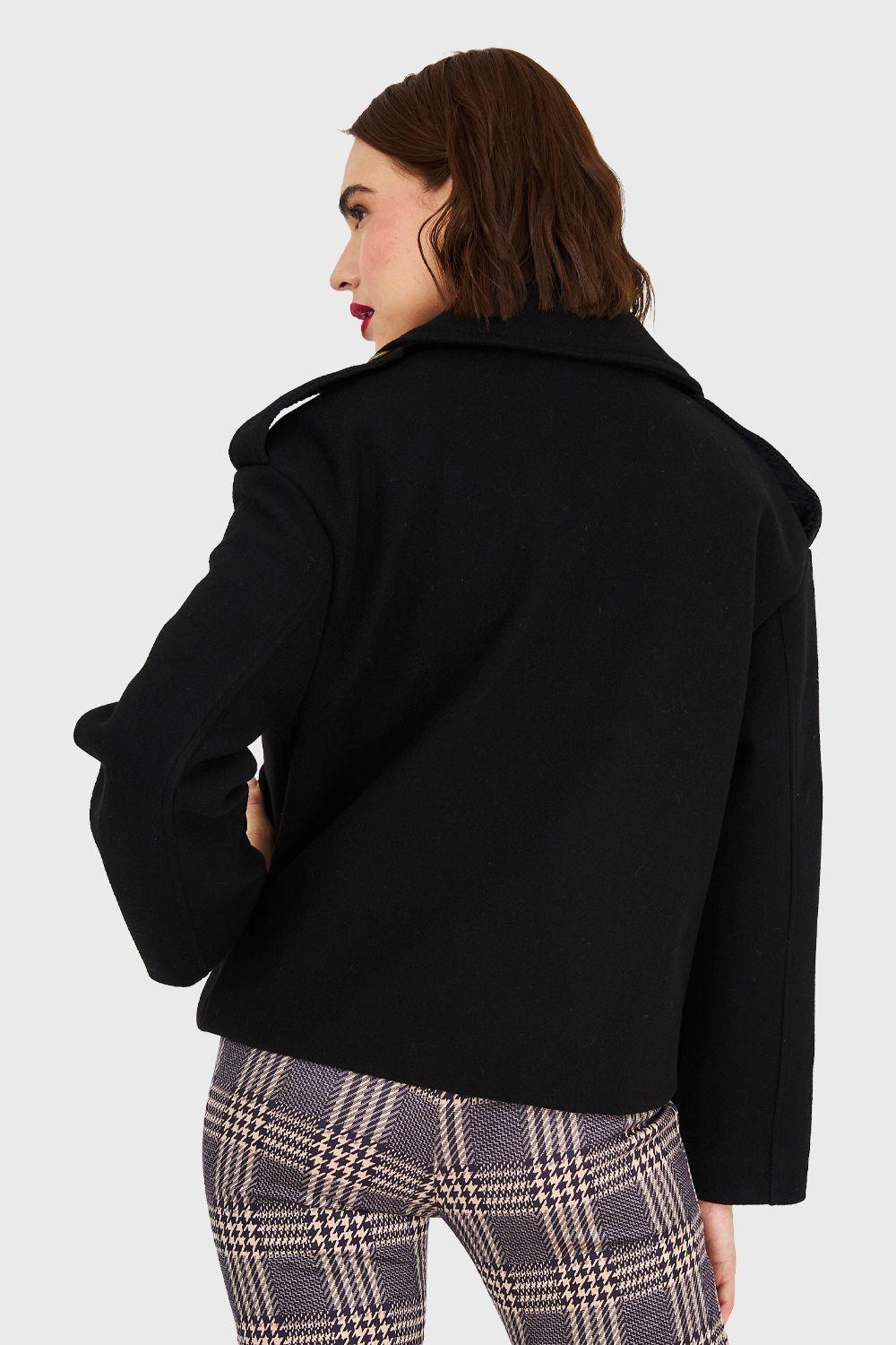 Abrigo Corto Negro Nicopoly-3