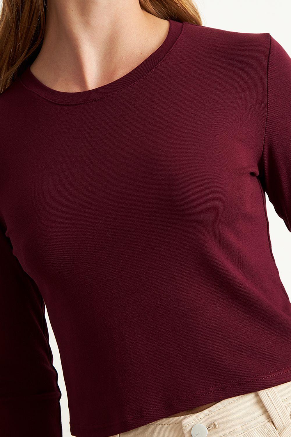 Polera Manga Larga Crop Burdeo Nicopoly-5