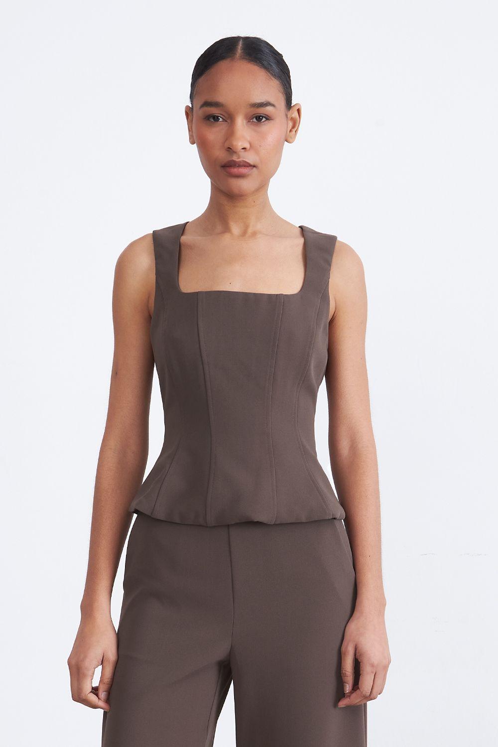 Polera Entallada Escote Cuadrado Café Nicopoly-2