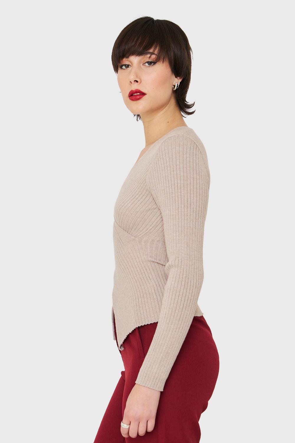 Polera Acanalada Escote Cruzado Taupe Nicopoly-2