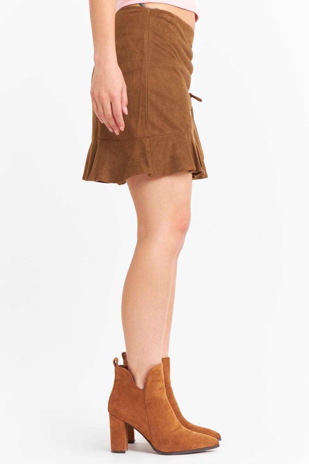 Falda Short Tipo Gamuza Café Nicopoly-2