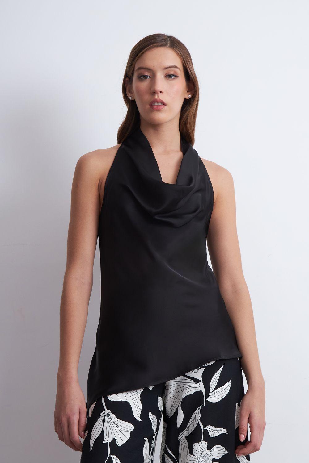 Blusa Drapeada Tipo Satín con Corbatín Negro Nicopoly-0