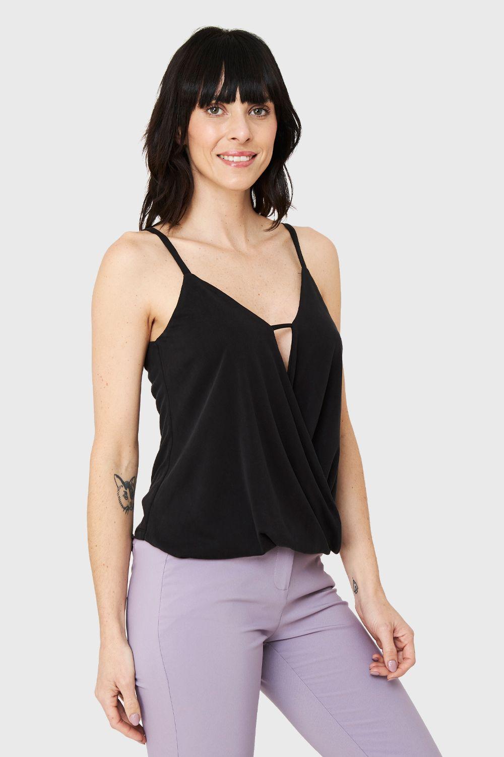 Polera Escote Cruzado Negro Nicopoly-2