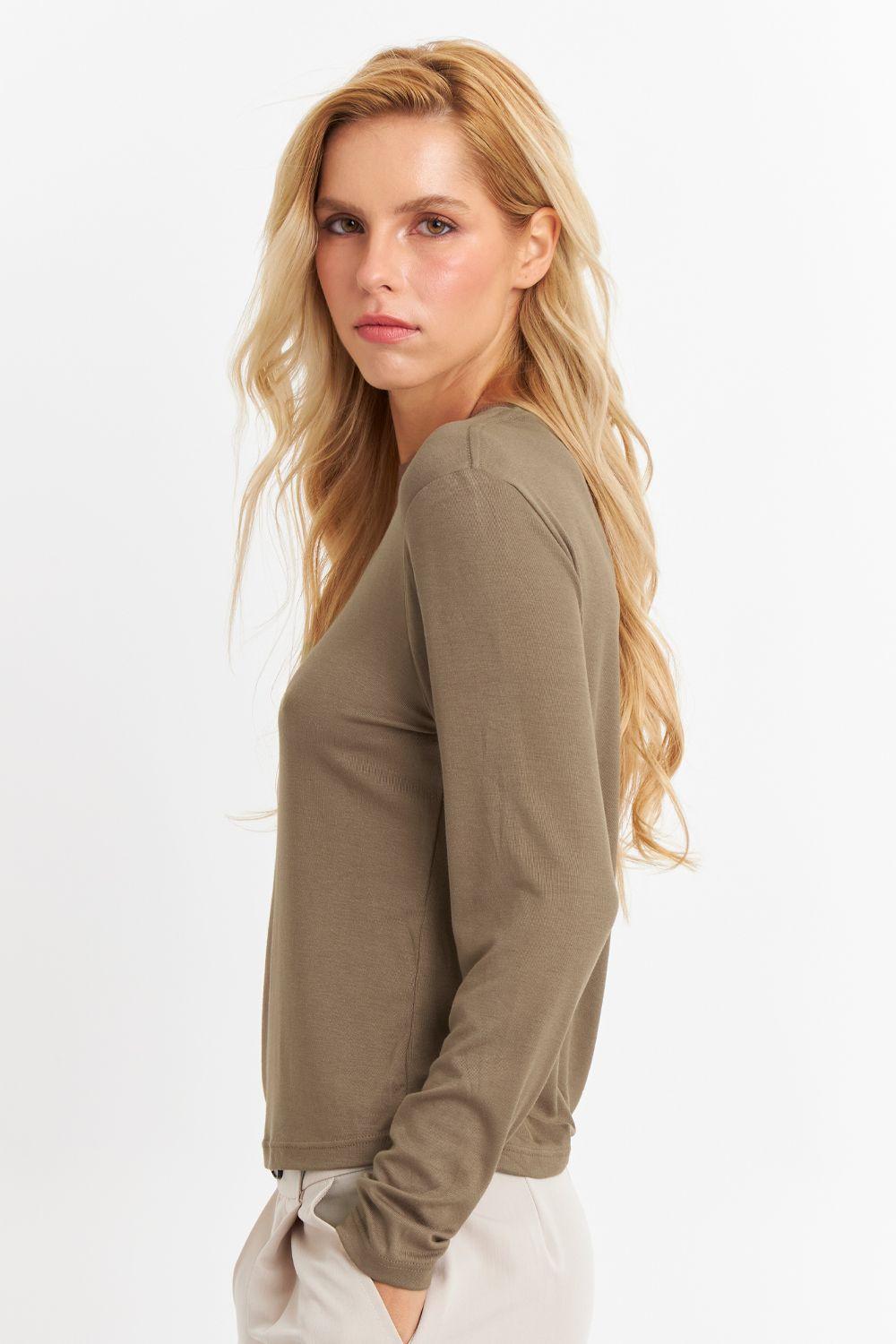 Polera Cuello Redondo Café Nicopoly-2