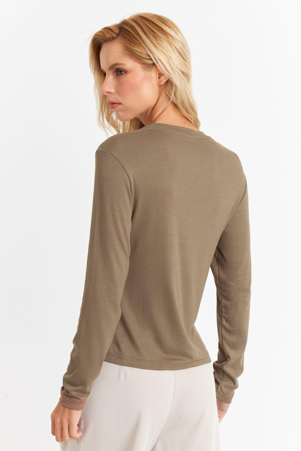 Polera Cuello Redondo Café Nicopoly-3
