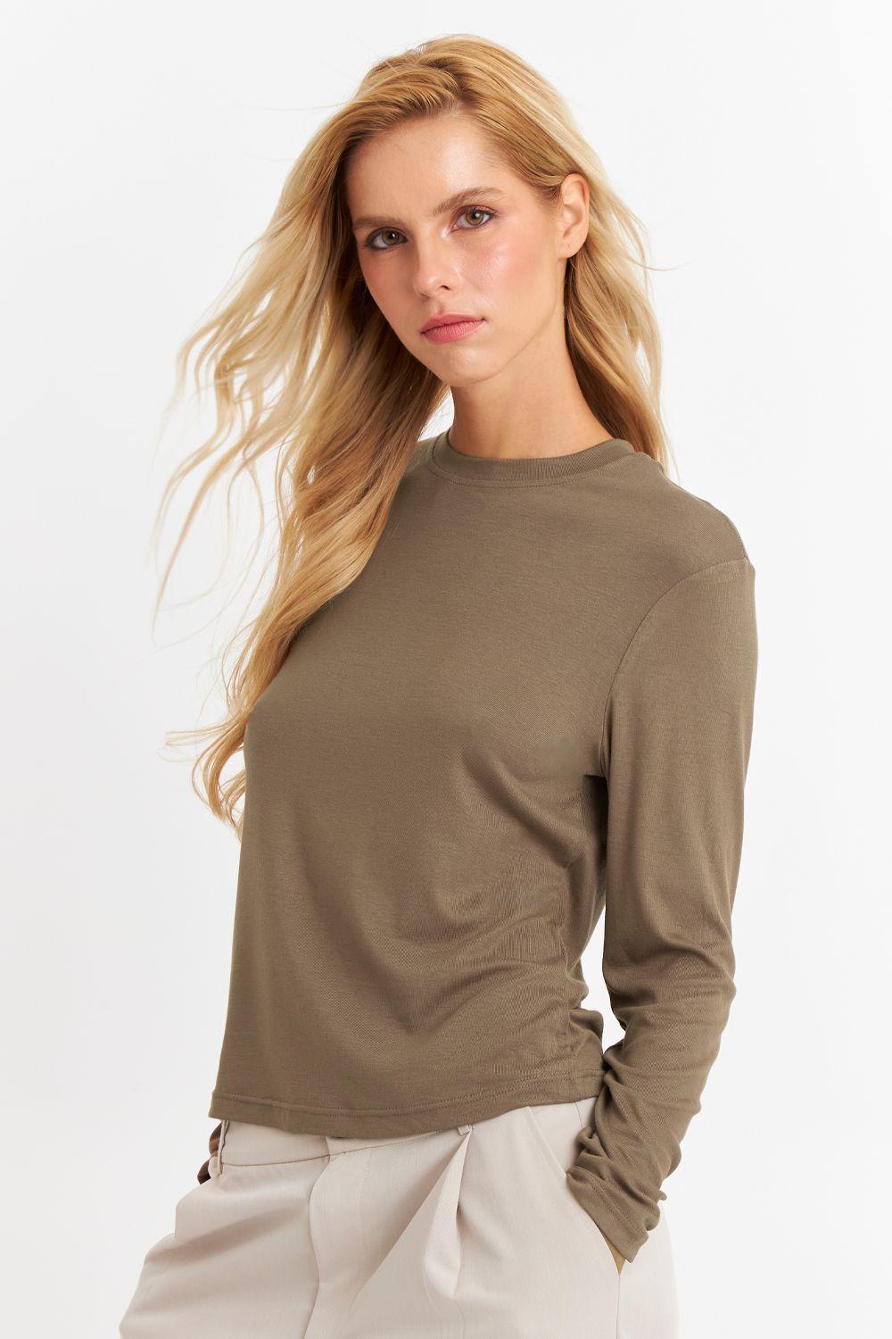 Polera Cuello Redondo Café Nicopoly-4