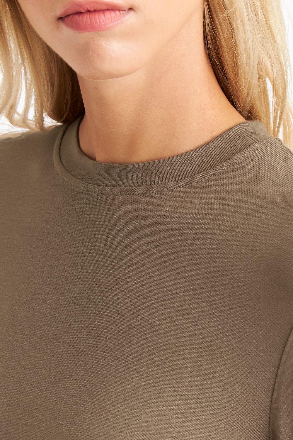 Polera Cuello Redondo Café Nicopoly-5
