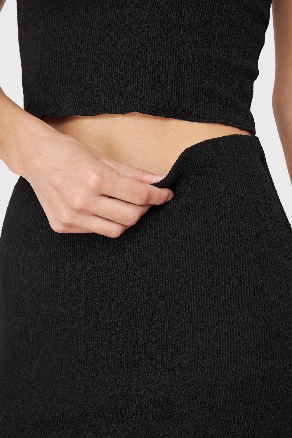 Falda Midi Elasticada Negro Nicopoly-5