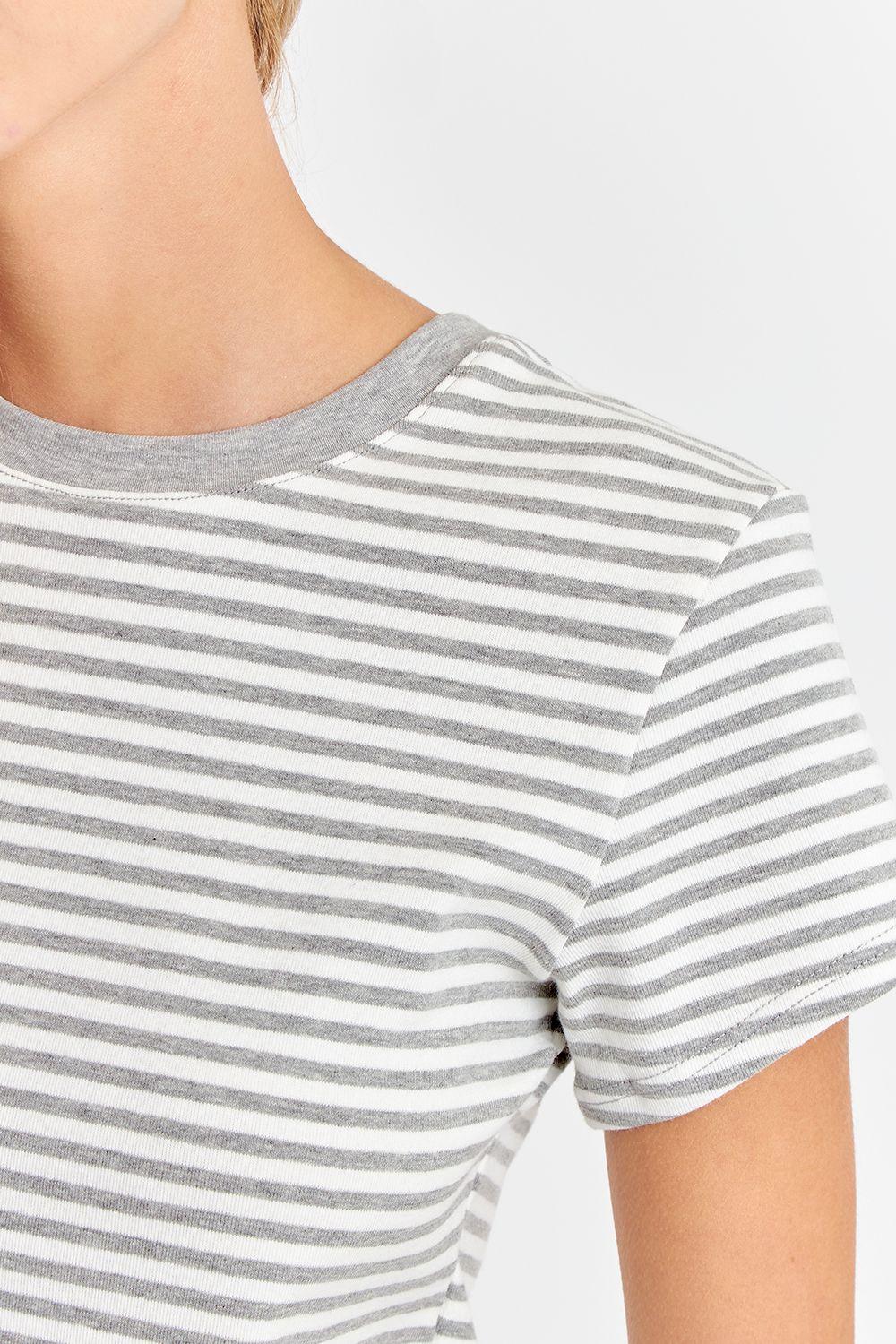 Polera Básica Cuello Redondo Líneas Gris Claro Nicopoly-5