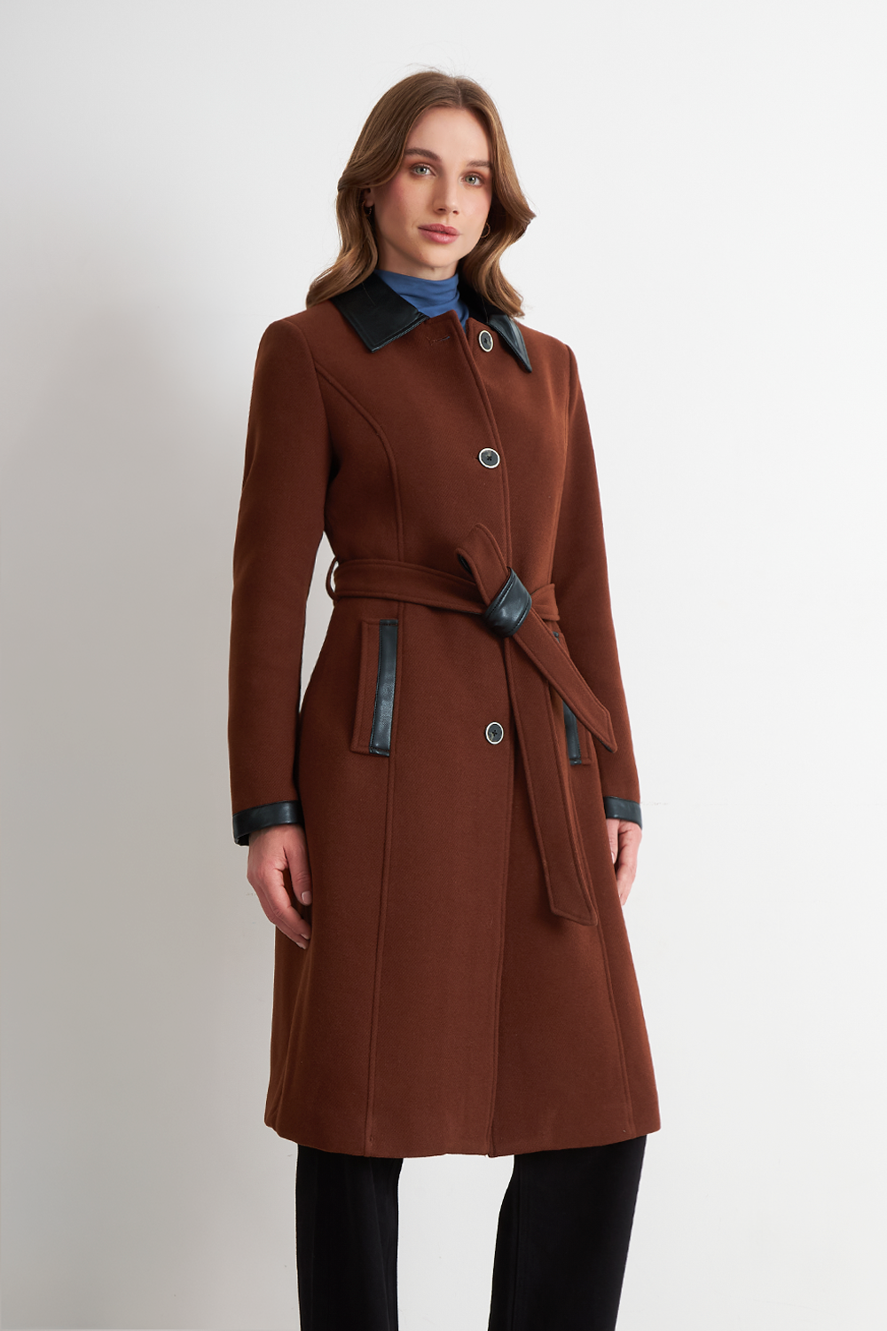 Abrigo Cuello Camisero Café Nicopoly-2