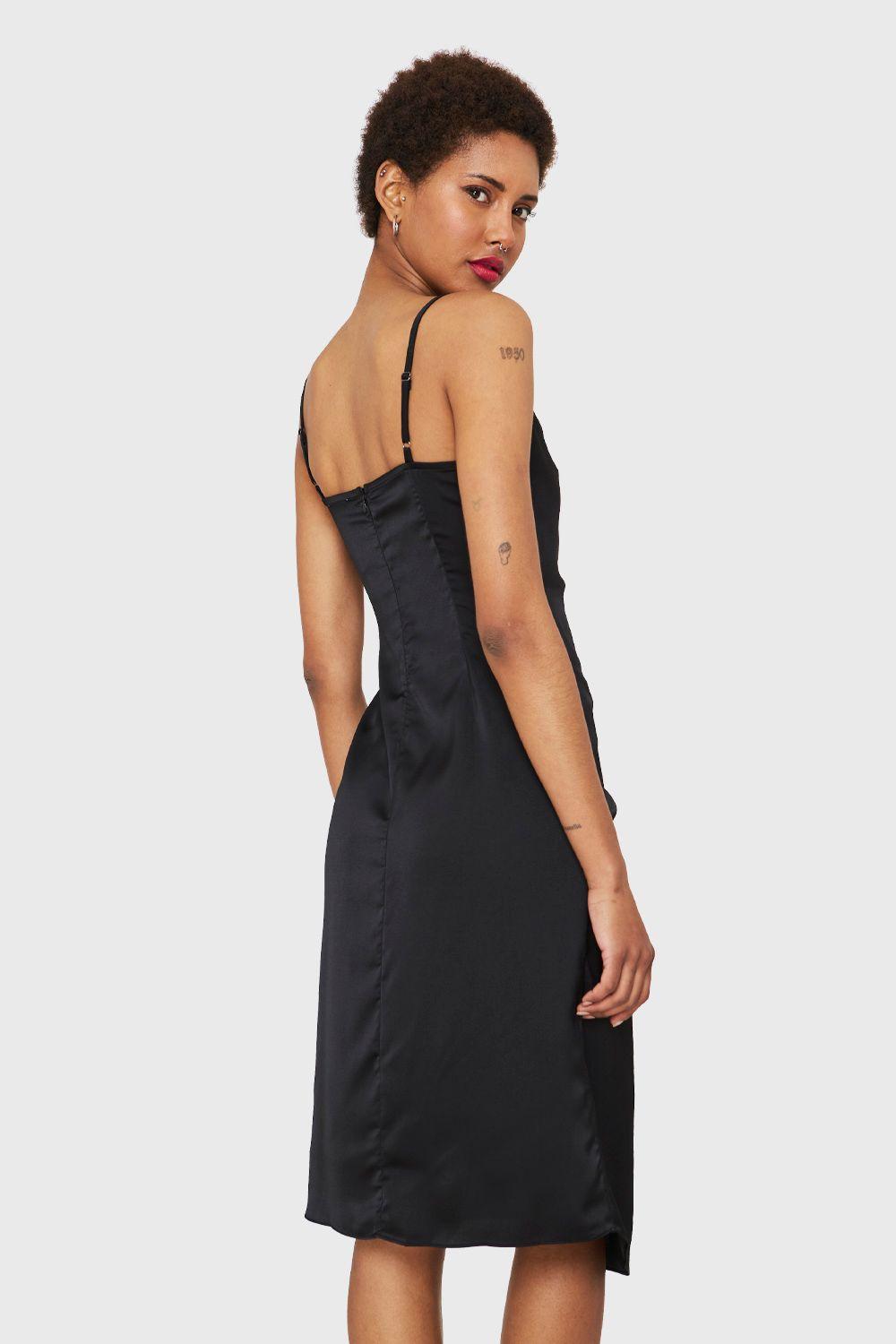 Vestido Tipo Satín Detalles Drapeados Negro Nicopoly-3