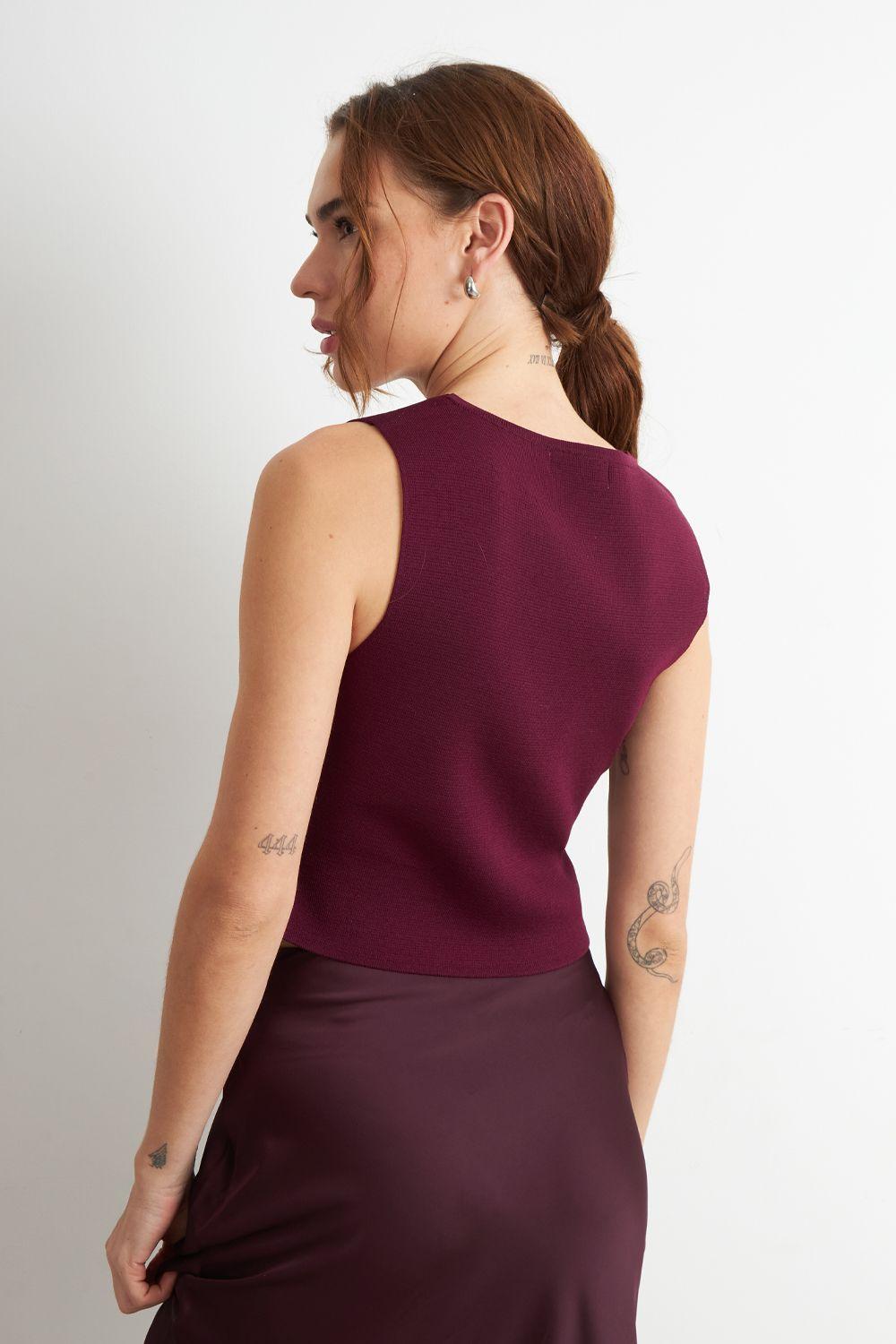 Gilet con Drapeado Lateral Burdeo Nicopoly-3