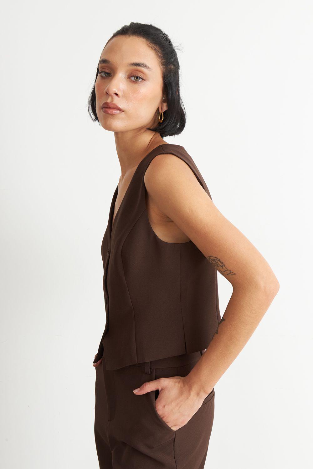 Gilet 4 Botones Café Nicopoly-2