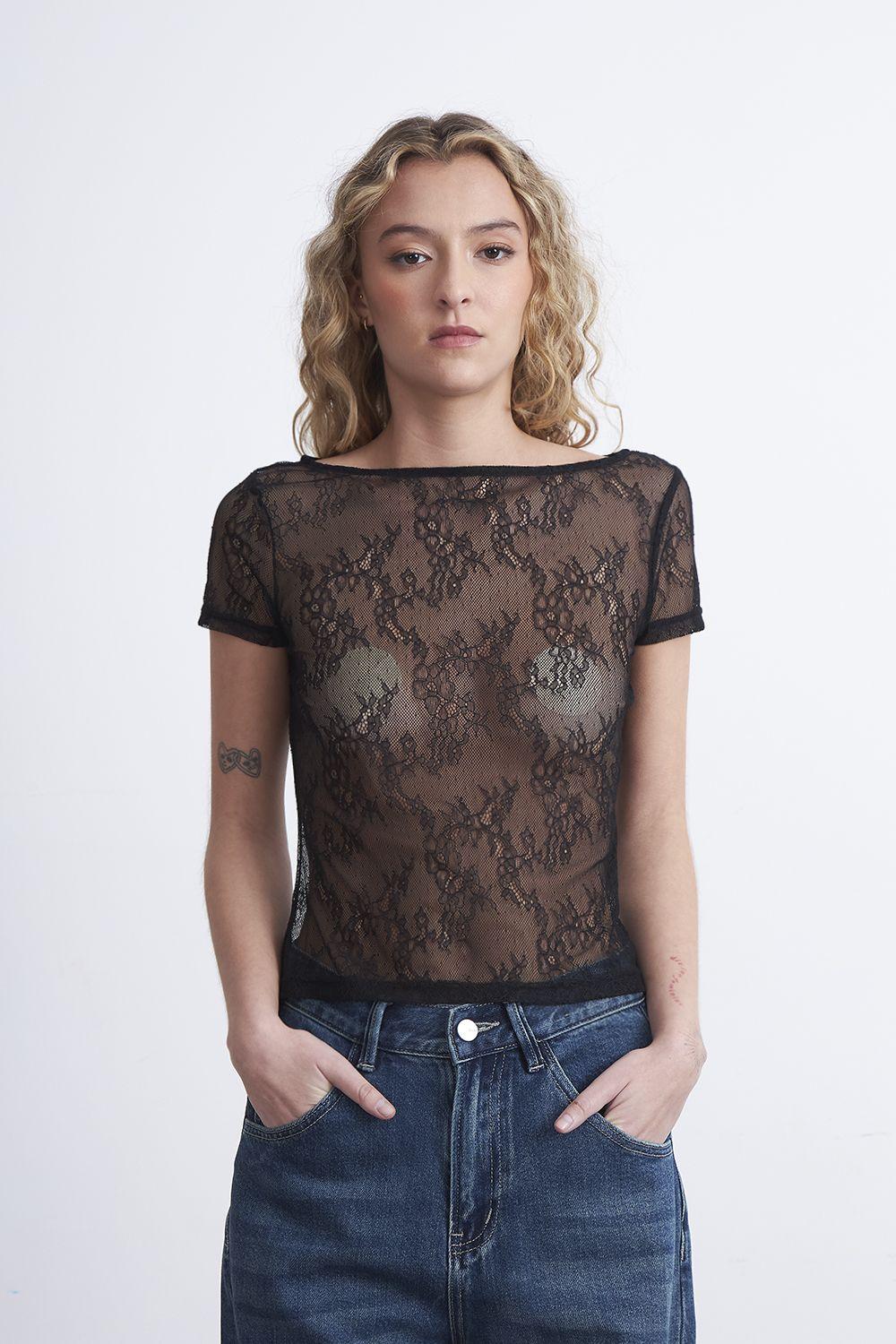 Polera transparente de Encaje Negro Nicopoly-4