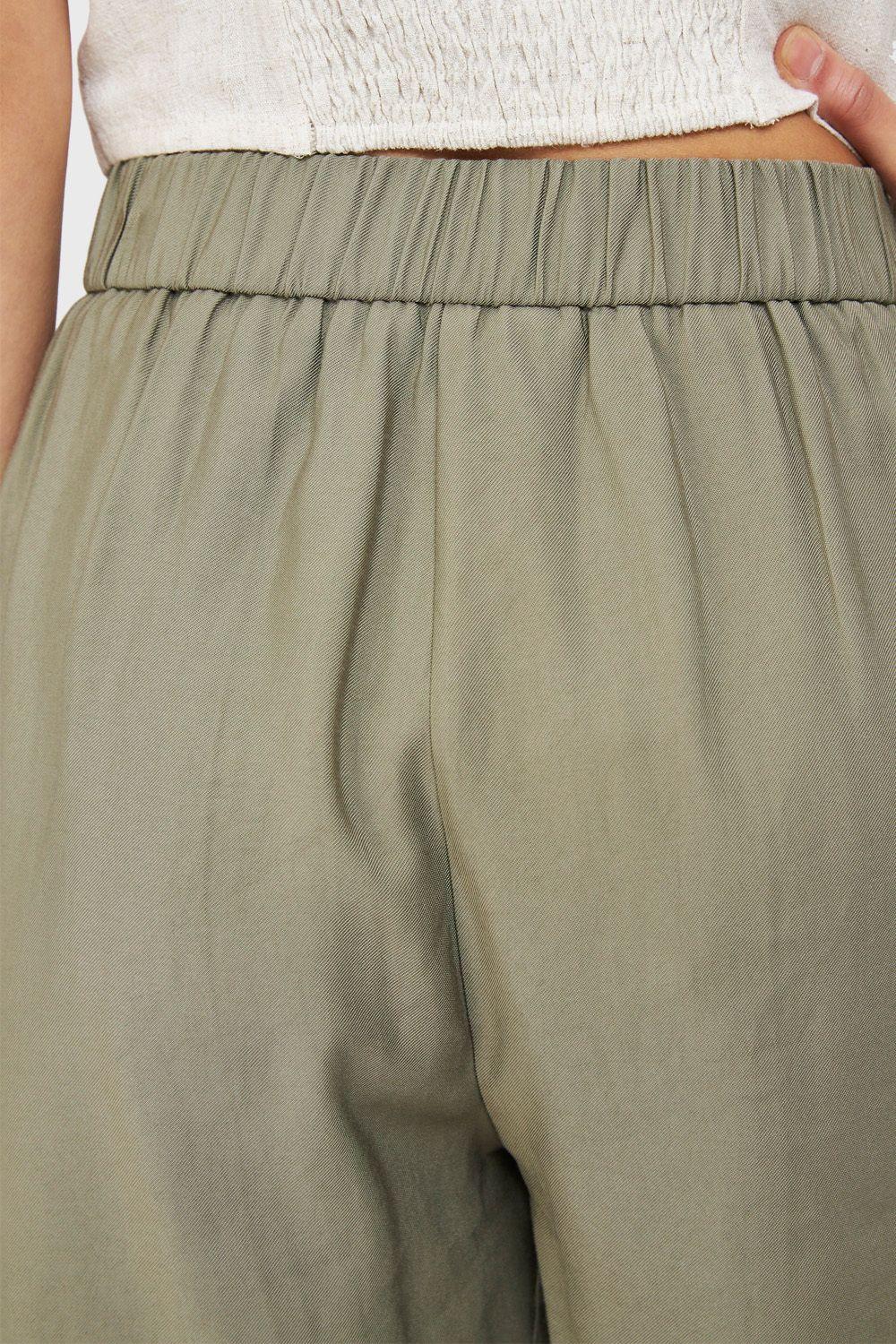 Short Holgado Verde Musgo Nicopoly-5