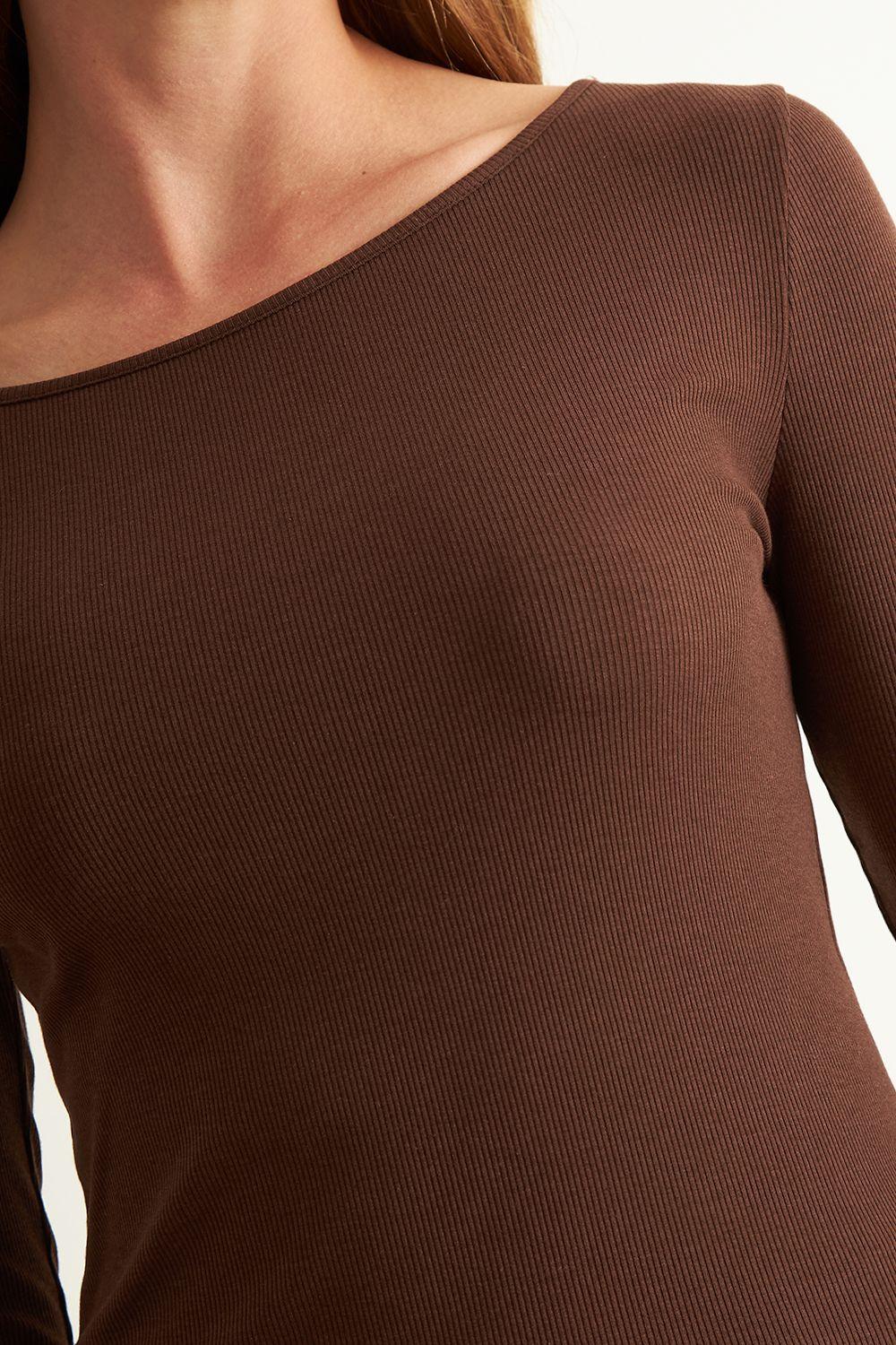 Polera Manga 3/4 Cuello Bote Café Nicopoly-5